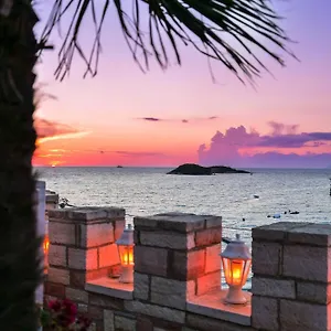 4* Hotel Castle