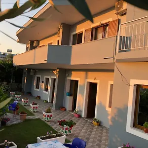 Villa Garden